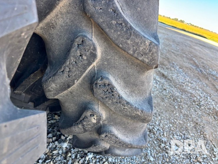 2013-john-deere-4830-image-74