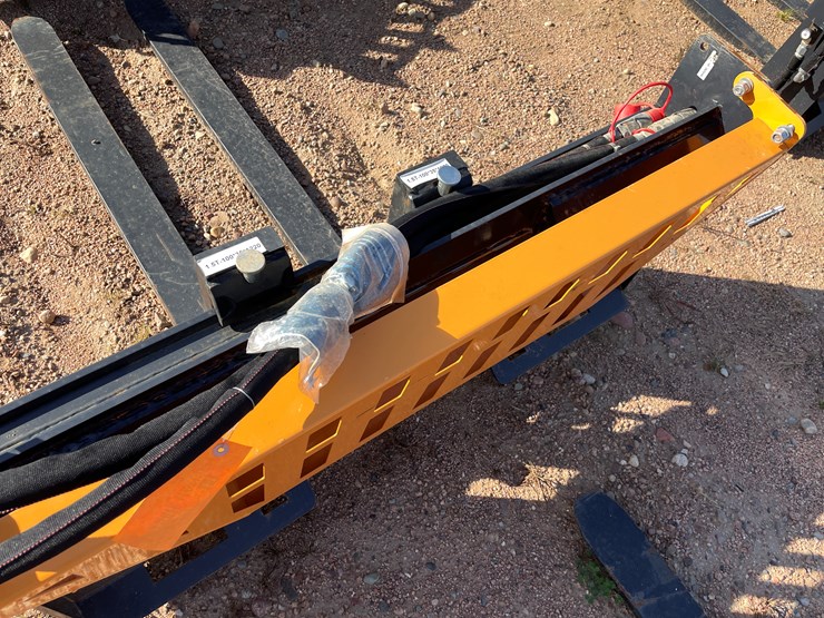 #4089-•-wolverine-pallet-fork-hydraulic-adjustable-attachment-image-5