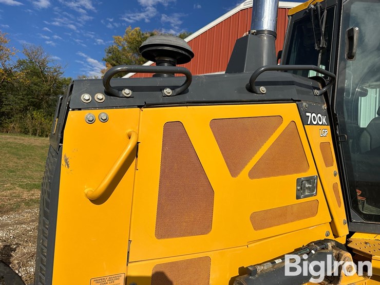 2016-deere-700k-lgp-image-19