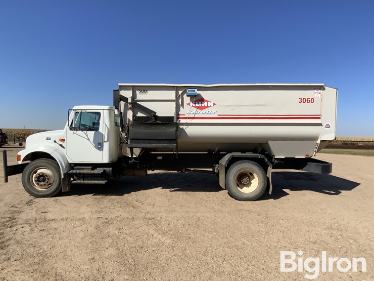 2001-international-4700-image-8