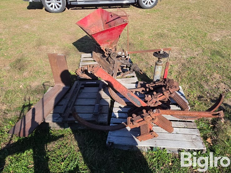 international-end-gate-seeder-image-4