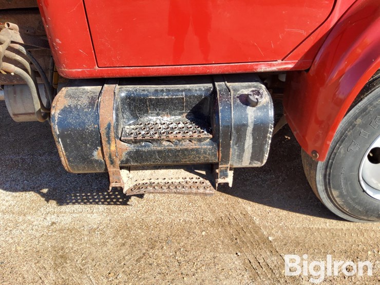 2000-international-4900-image-11