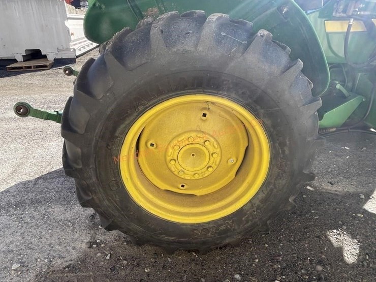 john-deere-2040-image-13