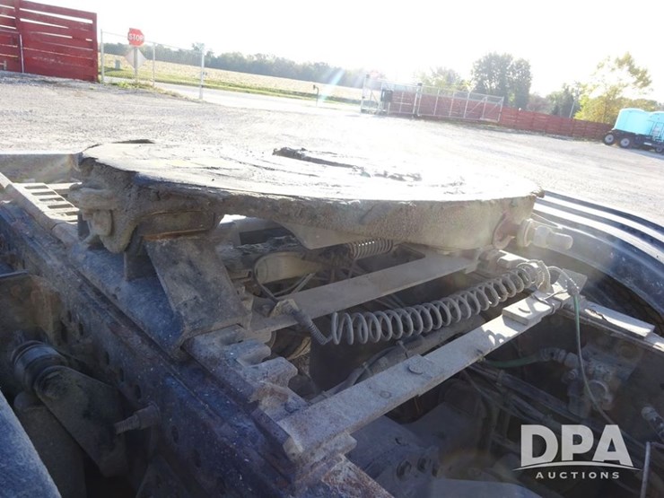 2018-freightliner-coronado-day-cab-glider-truck-(pz13996,-unit-773)-image-63