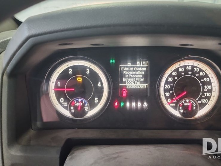 2015-dodge-ram-5500-image-42