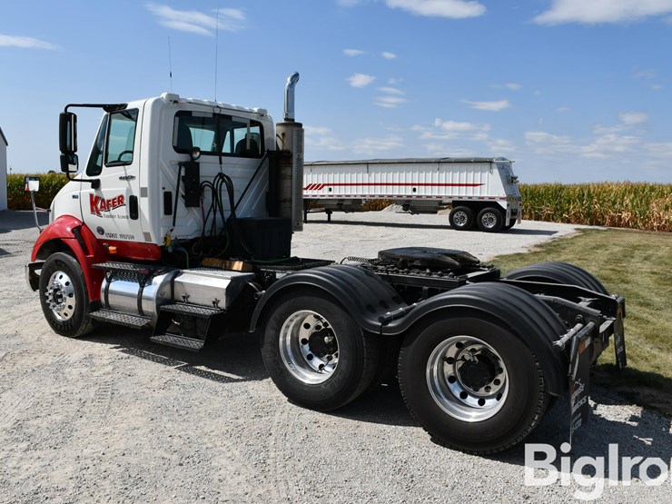 2012-international-8600-image-7