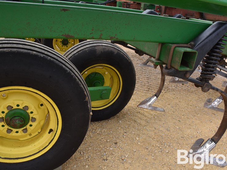john-deere-724-image-19