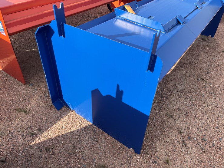 #4072-•-8'-snow-pusher-attachment-image-2