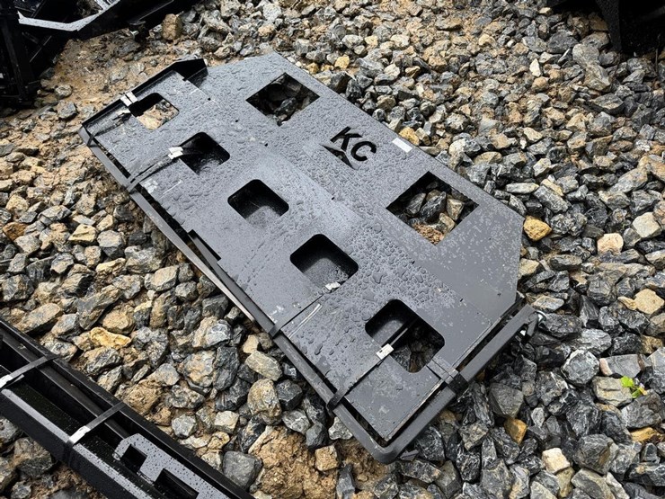 kit-container-42"-mini-skid-steer-forks-image-3