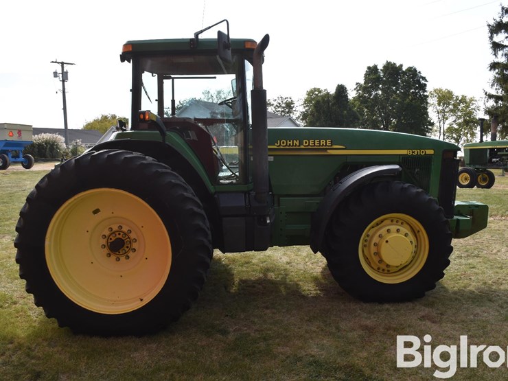 john-deere-8310-image-4