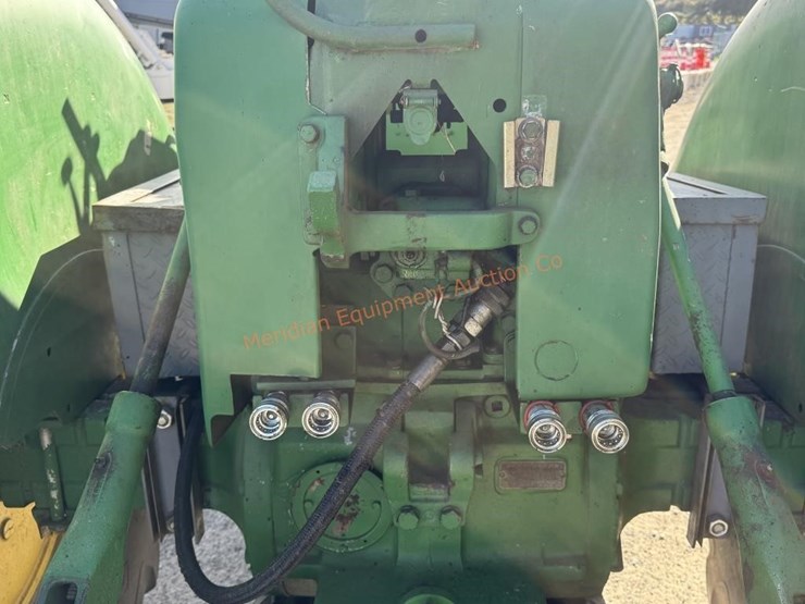john-deere-4010-image-7