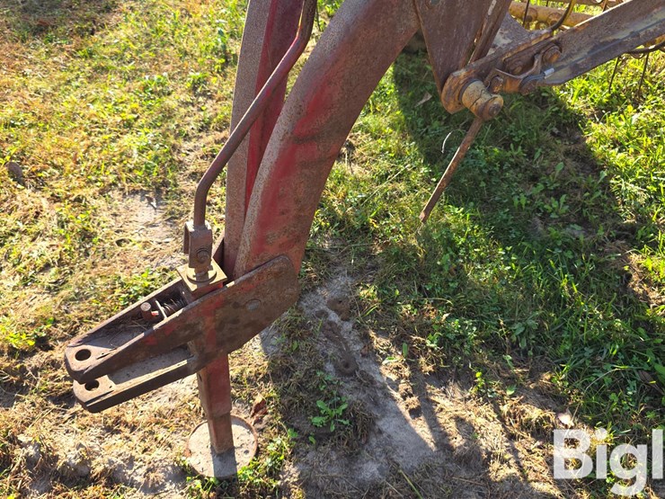 new-holland-256-image-10