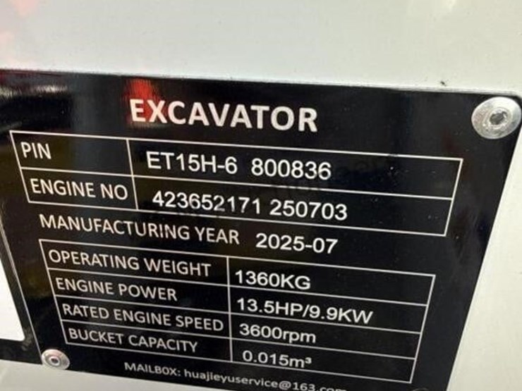 2025-battler-et15h-6-mini-excavator-image-13