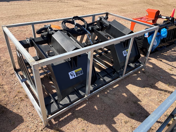 #4114-•-72"-rock-grapple-bucket-attachment-image-1