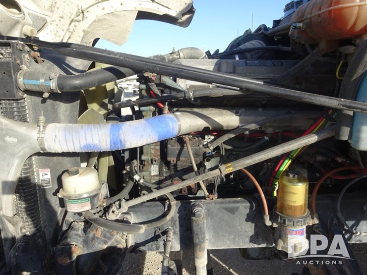 2018-freightliner-coronado-day-cab-glider-truck-(pz13996,-unit-773)-image-72