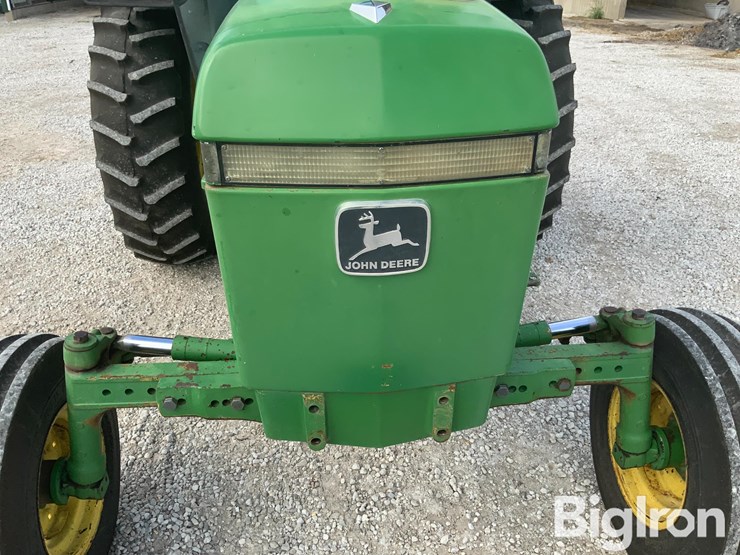 1984-john-deere-2350-image-18