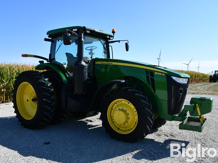 2011-john-deere-8285r-image-3