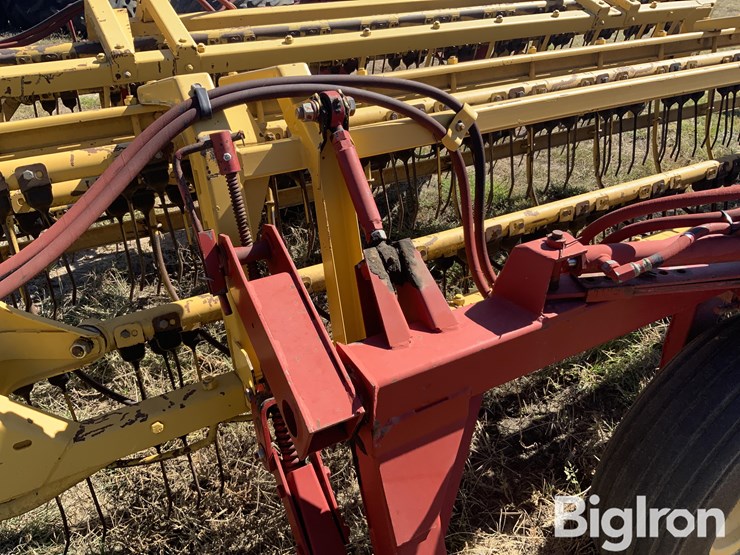 new-holland-216-image-20