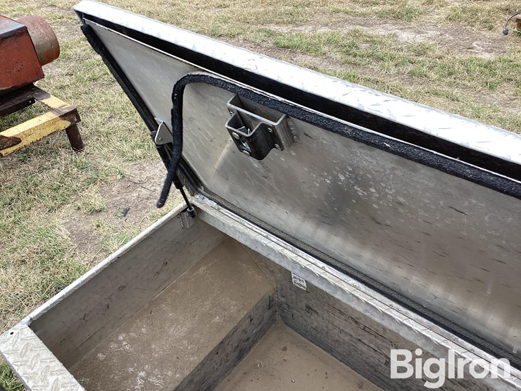 john-deere-24-image-17