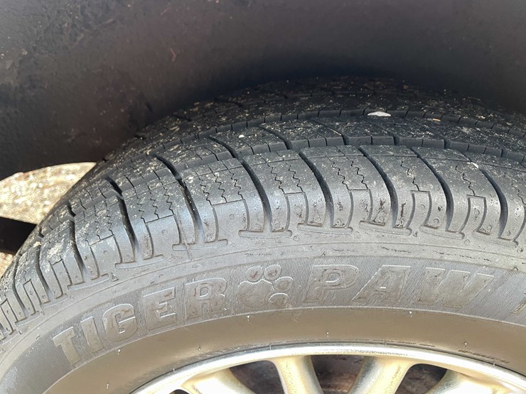 1999-chrysler-town-&-country-image-14