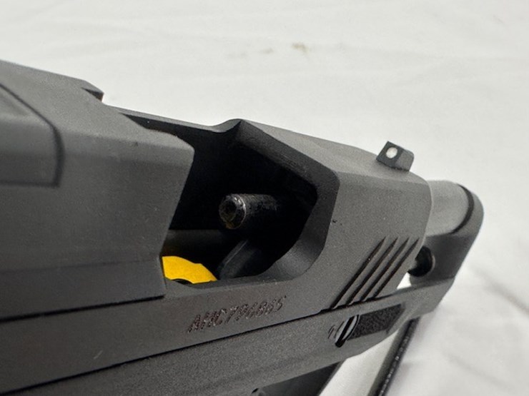 #2025-00059-•-taurus-gx4-pistol-image-35