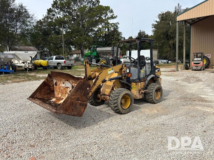 2015-caterpillar-903c2-image-1