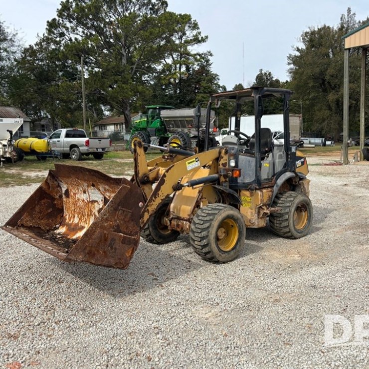 2015 CATERPILLAR 903C2