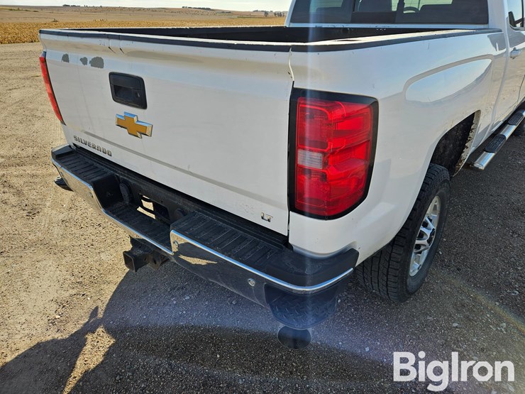2015-chevrolet-silverado-2500-image-17