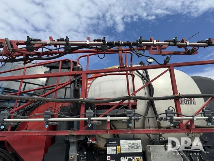 2020-case-ih-trident-5550-image-44