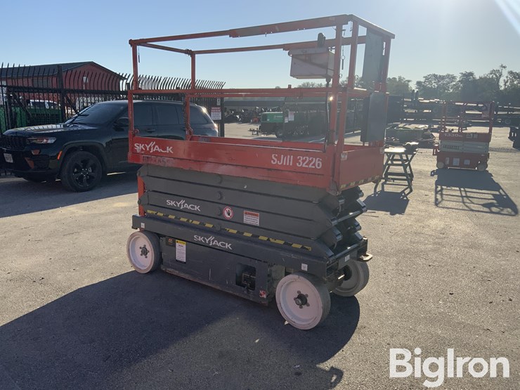 2014-skyjack-sjiii3226-image-3