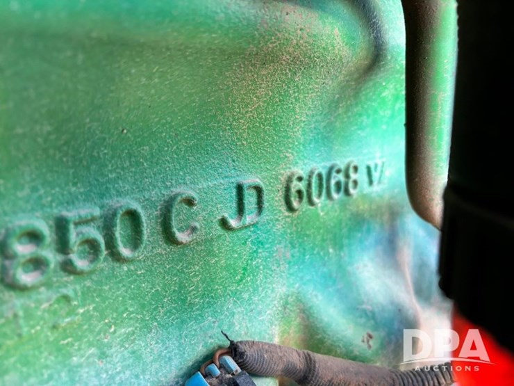 2013-john-deere-4830-image-40