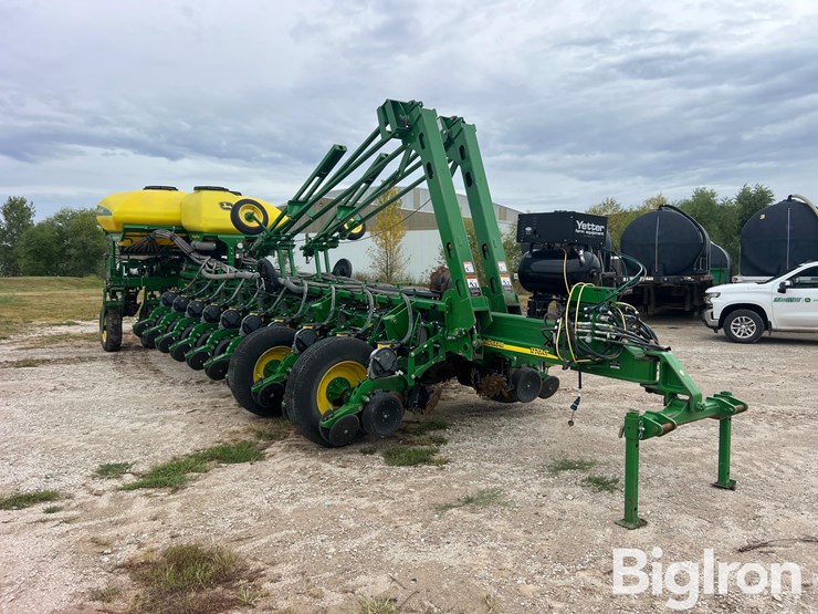 2012-john-deere-1770nt-ccs-image-3