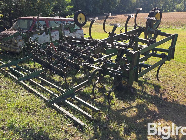 john-deere-1010-image-5