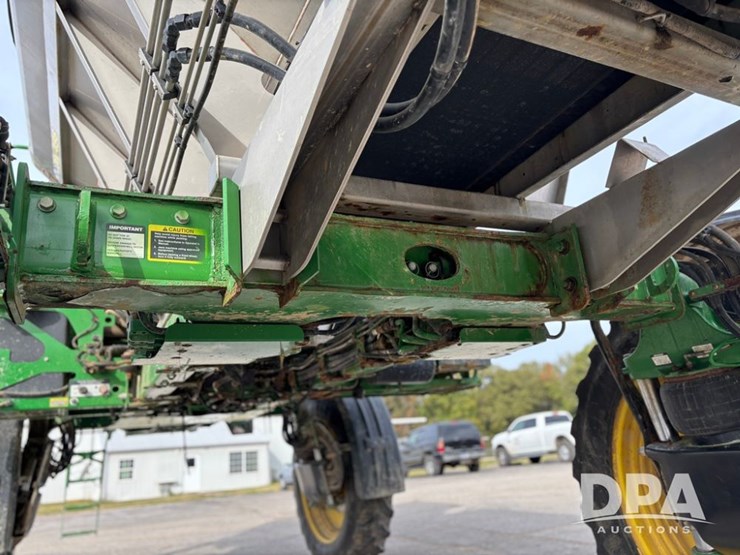 2019-john-deere-r4038-image-60
