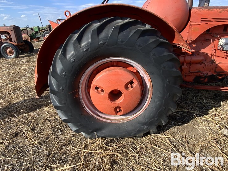 case-la-2wd-tractor-image-17