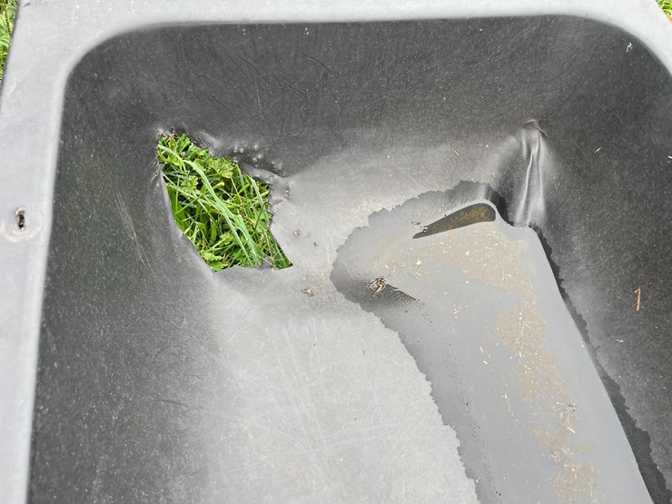 #9626-•-behlen-country-water-trough-image-6