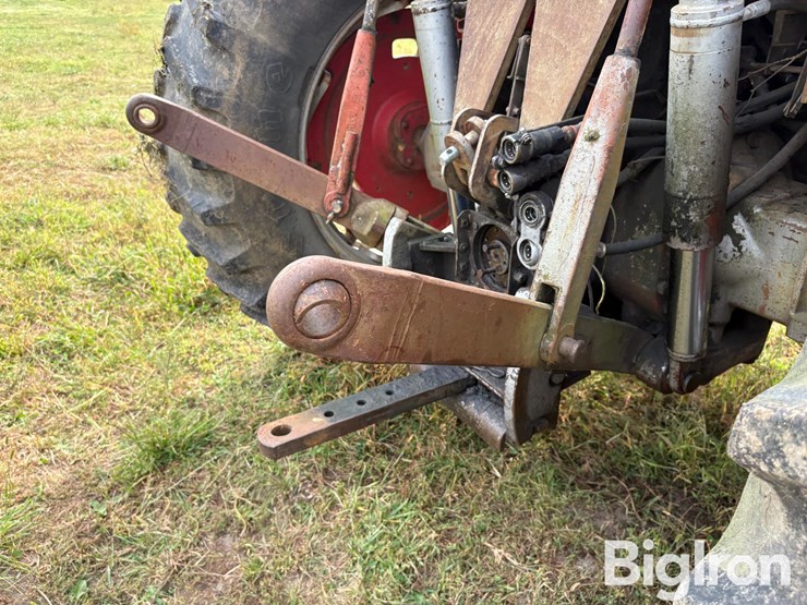 1973-massey-ferguson-1135-image-11