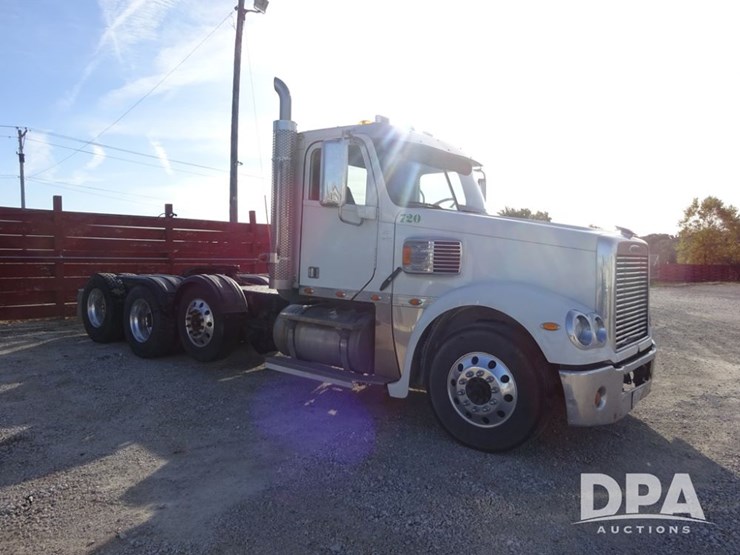 2016-freightliner-coronado-day-cab-glider-truck-(pz13982,-unit-720)-image-11