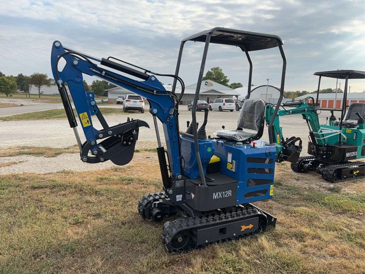 mini-excavator-mx12r-image-2
