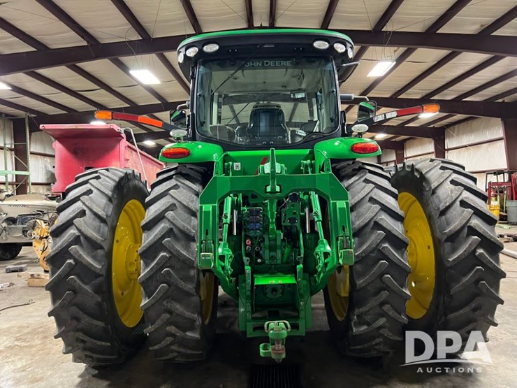 2017-john-deere-8320r-image-3