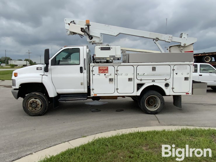 2009-chevrolet-c4500-kodiak-4x4-bucket-truck-image-8