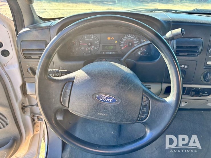 2006-ford-f350-xlt-image-67