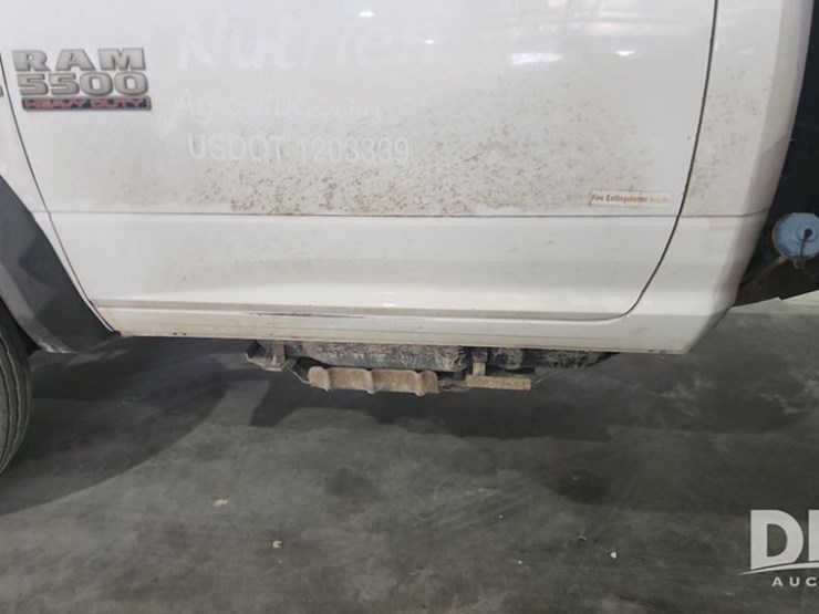 2015-dodge-ram-5500-image-10