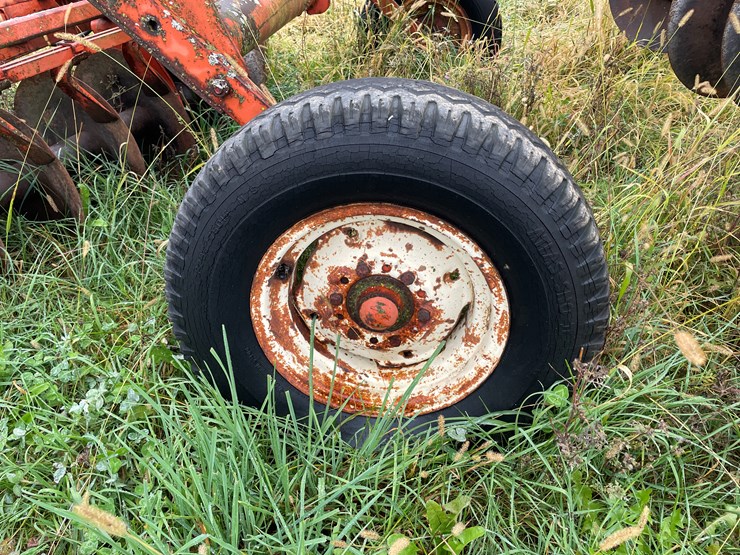 #8112-•-disc-image-10