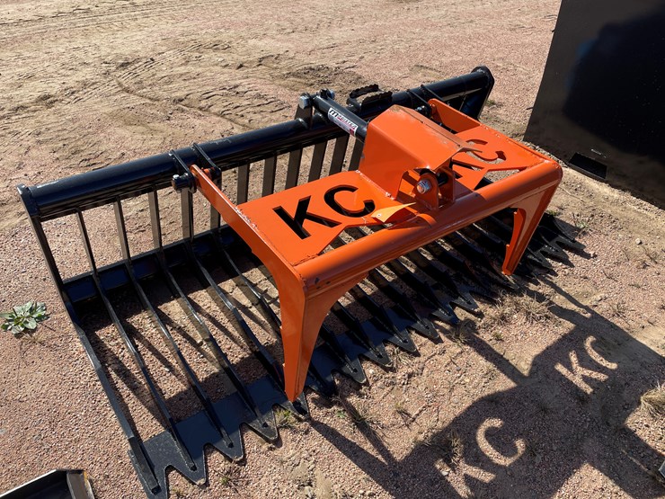 #4140-•-76"-skeleton-grapple-bucket-attachment-image-1