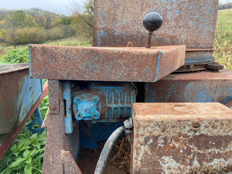 #8136-•-chop'n-bed-bail-chopper-image-17