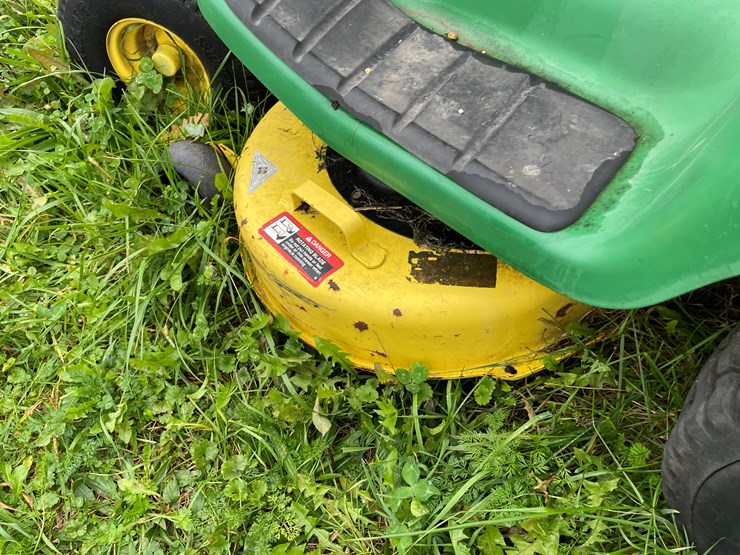 john-deere-lt133-image-13