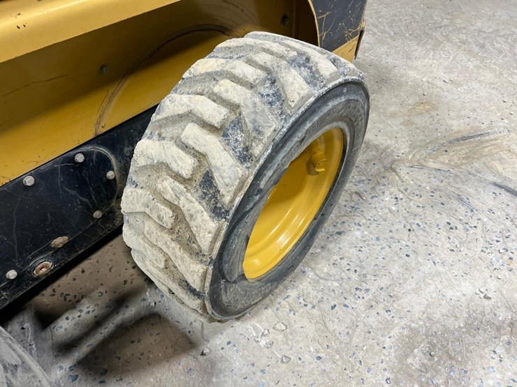 caterpillar-226-image-13