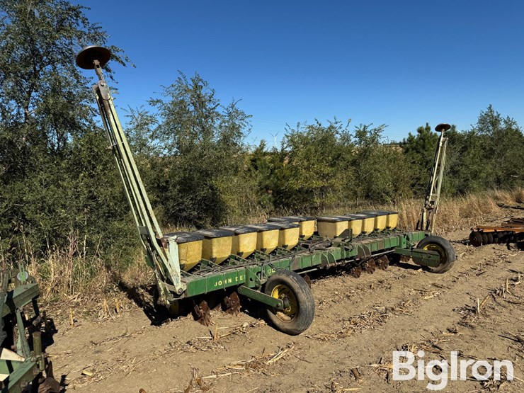 john-deere-7100-image-4