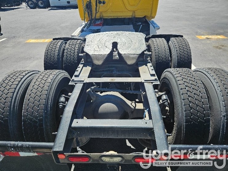 2019-freightliner-cascadia-image-6